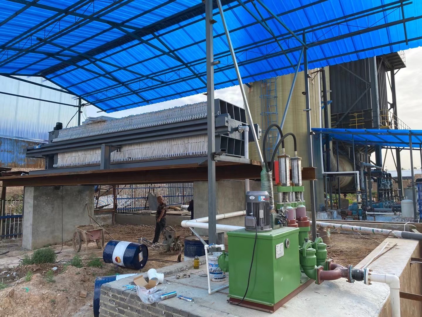 磚廠脫硫廢水壓濾機(jī)處理使用現(xiàn)場(chǎng) 磚廠脫硫廢水壓濾機(jī)處理使用現(xiàn)場(chǎng)