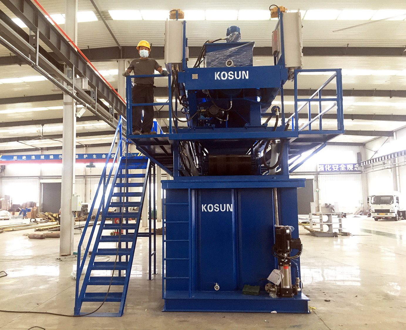 移動式全自動一體式隔膜壓濾機4 移動式全自動一體式隔膜壓濾機4