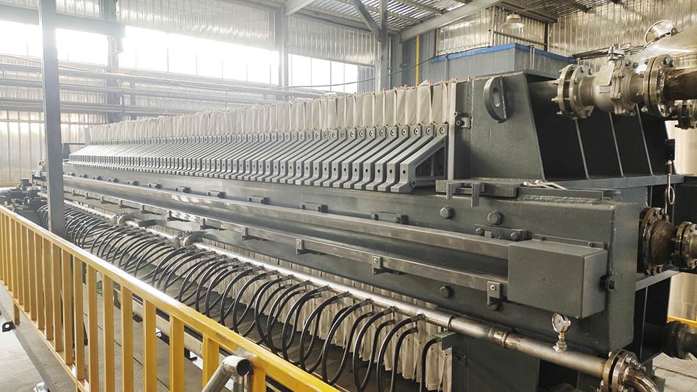 500平方雙油缸隔膜壓濾機(jī)2